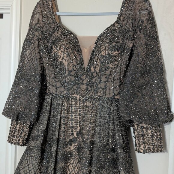 Elegant Dark Gray Evening Long Sleeve Embroidered Lace Bead Crystal Gown dress - Picture 3 of 7